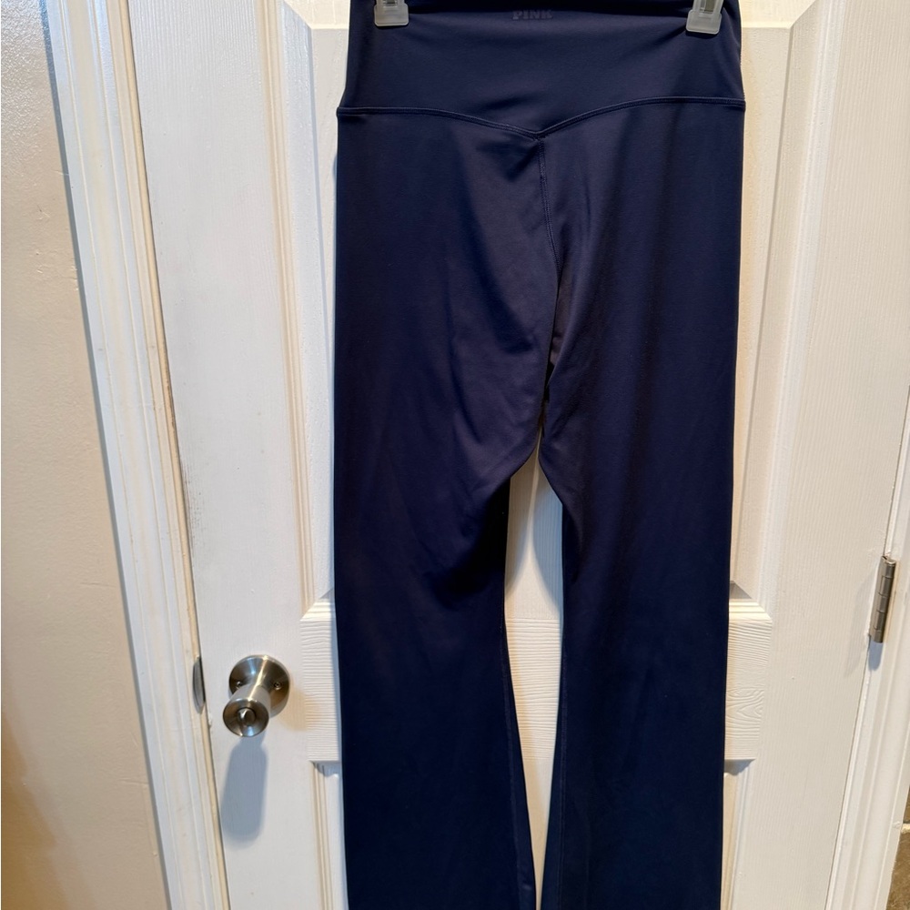 PINK Victoria's Secret Navy/Deep Blue Flare Leggins - Picture 3 of 7